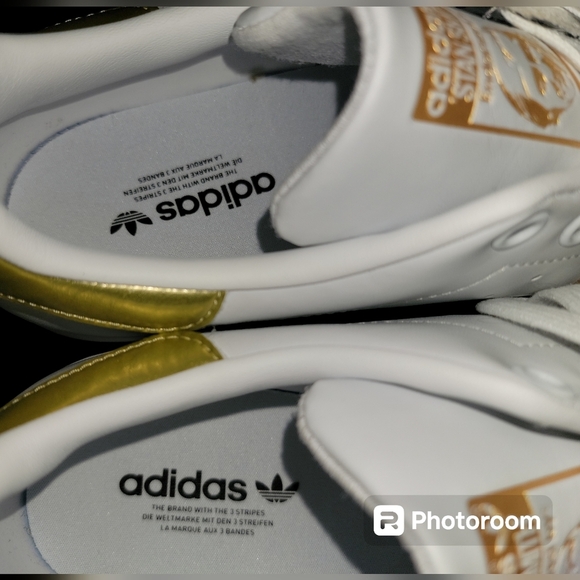 Women's White and Gold Stan Smiths - Picture 9 of 10